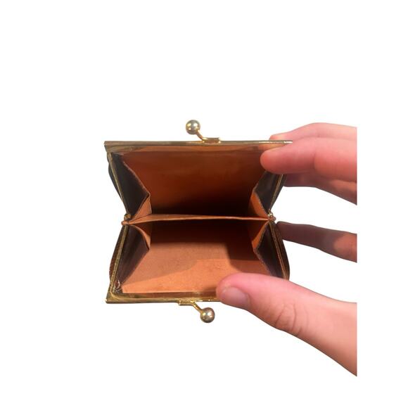 vintage etched metal clutch - Picture 3 of 3